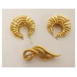 1134	GOLD JEWERLY, MARKINGS UNREADABLE, 9.7 DWT