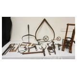 1255	GROUP OF ASSORTED ANTIQUE TOOLS, LARGE CALIPERS/DIVIDERS, BARN POST BEAM DRILL, SLATERS HAMMER,
