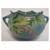 1005	ROSEVILLE POTTERY HANGING PLANTER/POT, BLUE BLEEDING HEARTS, APPROXIMATELY 5 1/4 IN HIGH
