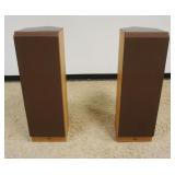 1281	B&W SPEAKERS DM 3000