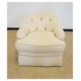 1125	SHERRILL FURNITURE CO UPHOLSTERED SWIVEL CLUB CHAIR, TUFTED BACK