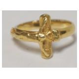 1124	18K GOLD CROSS RING, APPROXIMATE SIZE 7, 2.95 DWT
