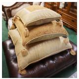 1219	NEST OF 3 DECORATIVE PILLOWS, LARGEST APPROXIMATELY 30 IN SQUARE