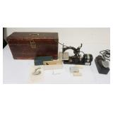1161	WILCOX & GIBBS NEW RUFFLER SEWING MACHINE, 22 IN X 8 IN X 12 IN H