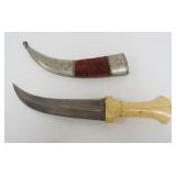1047	BONE HANDLED DAGGER W/SHEATH, APPROXIMATELY 15 IN LONG