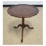 1228	DREXEL HERITAGE MAHOGANY PIE CRUST TABLE, APPROXIMATELY 24 IN X 25 IN H