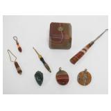 1033	GROUP OF ASSORTED AGATE INCLUDING PENDANTS, PAPERWEIGHT W/COMPASS & AGATE HANDLED BUTTON HOOKS