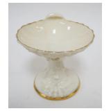 1098	AMERICAN BELLEEK TRENTON NJ SMALL SHELL COMPOTE, APPROXIMATELY 4 IN X 4 1/2 IN X 4 IN HIGH