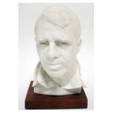 1077	PARIAN BUST OF ROBERT FROST, PARIAN PORCELAIN CO. TRENTON, NJ, APPROXIMATELY 9 IN H