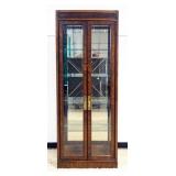 1246	DREXEL HERITAGE CRYSTAL CABINET WITH BEVELED GLASS DOORS AND SIDE MIRROR BACK, INTERIOR LIGHTIN