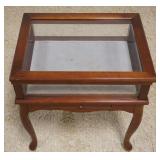 1251	SMALL CURIO DISPLAY STAND WITH PULL OUT CENTER DRAWER, APPROXIMATELY 23 IN X 18 IN X 24 IN H
