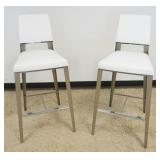 1259	2 CONTEMPORARY MODERN STYLE CHROME AND LEATHER BAR STOOLS, SEAT HEIGHT APPROXIMATELY 31 IN H, O