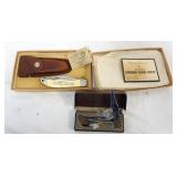 1128	SCHRADE SCRIMSHAW KNIFE AND FOLDING KNIFE WITH EAGLE ON HANDLE, LARGEST APPROXIMATELY 5 1/4 IN 