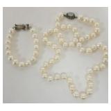 1222	BEAUTIFUL STERLING SILVER CLASP PEARL NECKLACE AND BRACELET