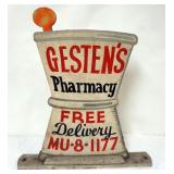 1067	WOOD APOTHECARY STORE SIGN *GESTEN