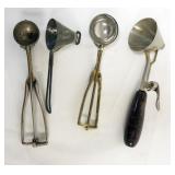 1113	GROUP OF ASSORTED VINTAGE ICE CREAM SCOOPS, LARGEST APPROXIMATELY 11 IN