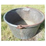 1118	LARGE ANTIQUE COPPER APPLE BUTTER KETTLE, APPROXIMATELY 30 IN X 19 IN