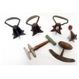 1131	ASSORTED VINTAGE AND PRIMITIVE FOOD CHOPPERS