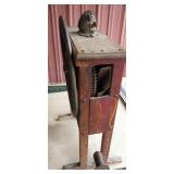 1141	PRIMITIVE CORN SHELLER *WEAVE PALMER* ROCHESTER NY, APPROXIMATELY 27 IN X 20 IN X 45 IN H