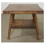 1179	ANTIQUE QUARTER SAWN OAK PARLOR TABLE, APPROXIMATELY 24 IN X 30 IN X 29 IN H