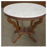 1195	VICTORIAN OAK MARBLE TOP STAND, APPROXIMATELY 28 IN X 19 IN X 28 IN H