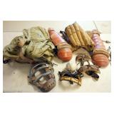 1242	GROUP OF VINTAGE BASEBALL AND SOFTBALL ITEMS & U.S. ARMY BACK PACK