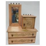 1125	CHILDS VICTORIAN DRESSER W/BONNET BOX, APPROXIMATELY 13 IN X 7 IN X 18 IN HIGH