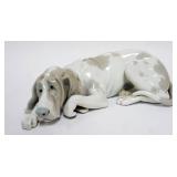 1068	LLADRO PORCELAIN FIGURE *OLD DOG* APPROXIMATELY 10 IN X 4 IN X 3 IN HIGH