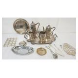 1096	GROUP OF ASSORTED SILVER PLATE ITEMS, LARGEST PIECE APPROXIMATELY 11 IN H