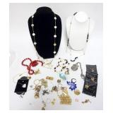 1186	ASSORTED LADIES JEWELRY AS FOUND, RINGS, PINS, NECKLACES, ETC