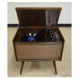 1241	CUTE MID CENTURY MODERN APF SOLID STATE CONSOLE STEREO, MODEL 238 WITH TURNTABLE, AM/FM RECEIVE