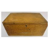 1023	PRIMITIVE GRAIN PAINTED HAND DOVETAILED MINIATURE BOX, APPROXIMATELY 15 IN X 9 IN X 7 IN
