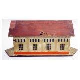 1070	ANTIQUE FOLK ART NOAHS ARK, APPROXIMATELY 11 IN X 3 IN X 5 IN H
