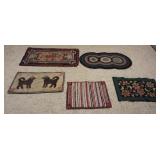 1152	GROUP OF AMERICAN FOLK ART HOOK RUGS, LARGEST APPROXIMATELY 51 IN X 29 IN