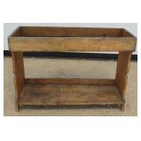 1191	COUNTRY BUCKET BENCH/DRY SINK WITH SCALLOPED EDGE SIDES AND LEG BASE, APPROXIMATELY 41 IN X 15 
