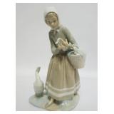 1136	LLADRO FIGURINE, *SHEPHERDESS W/DUCKS*, APPROXIMATELY 9 1/2 IN HIGH