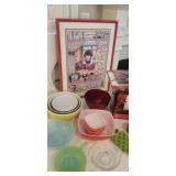 Pyrex nesting bowls sold.