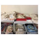LOTS of Vintage Linens / Napkins / Doilies