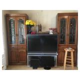 (2) Bookcase/Display Cabinets / Sanyo TV (2) Bookcase/Display Cabinets / Sanyo TV