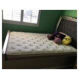 Ashley Furniture Coralayn Queen Bed