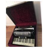 Like New Accordion in Case - BEAUTIFUL!
