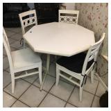 Kitchen table Set w/4 chairs