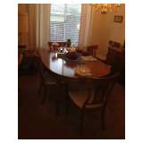 Dining R0om Table with 2 leaves and 6 chairs $300