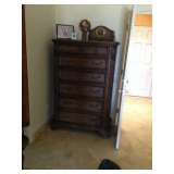 $300 - Broyhill Dresser