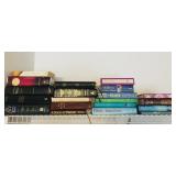 Close-up Bibles / Commentary