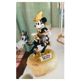 Two Gun Mickey - Ron Lee