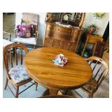 (2) Vintage Chair - Oak table w/leaf