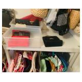 Purses / Cosmetic Bags / Wallets
