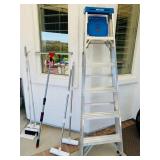 Wagner Ladder / Assorted Brushes