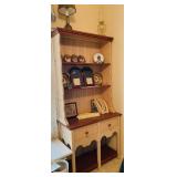 Bookshelf / Display Shelf